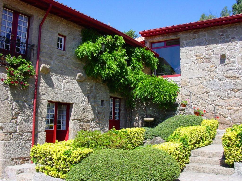 Quinta De Cima De Eiriz Guest House Guimaraes Bagian luar foto